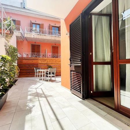 Готель Sunny House - De Vivo Realty Сорренто Екстер'єр фото