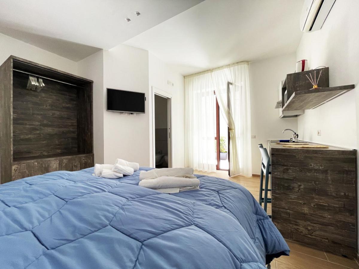 Готель Sunny House - De Vivo Realty Сорренто Екстер'єр фото
