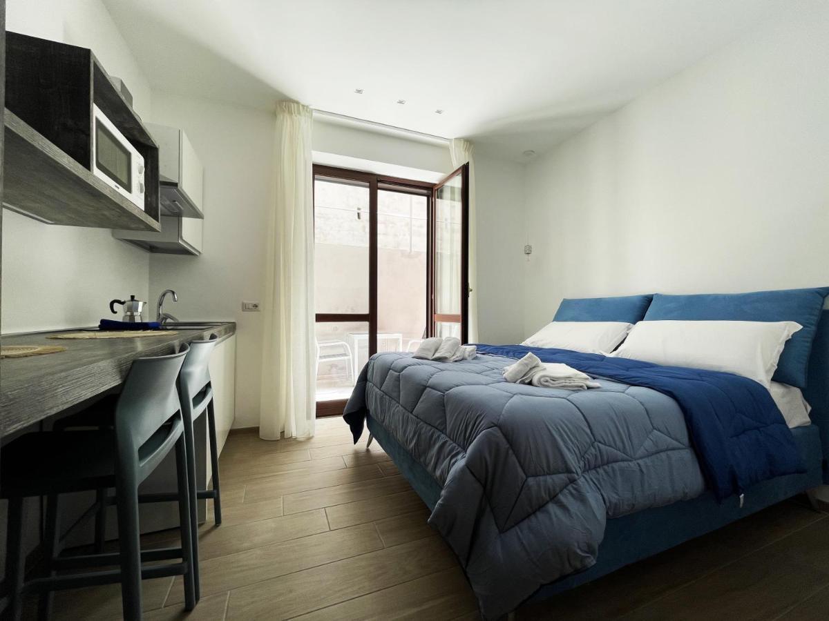 Готель Sunny House - De Vivo Realty Сорренто Екстер'єр фото